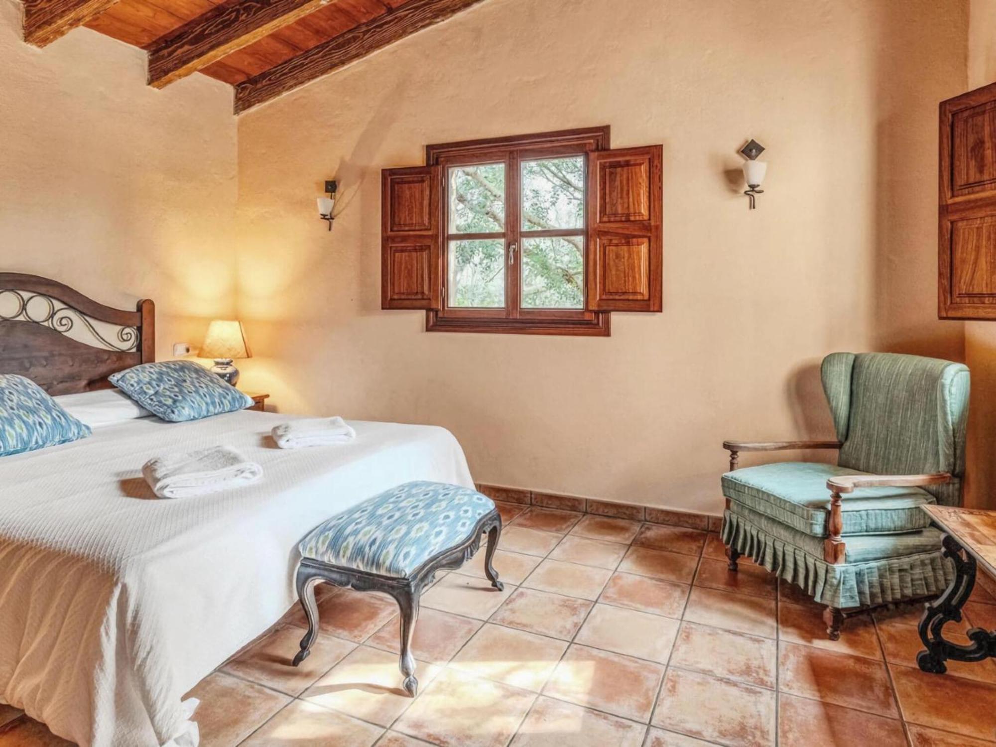 Ferienhaus Beautiful With Pool Santa Maria del Cami (Mallorca)